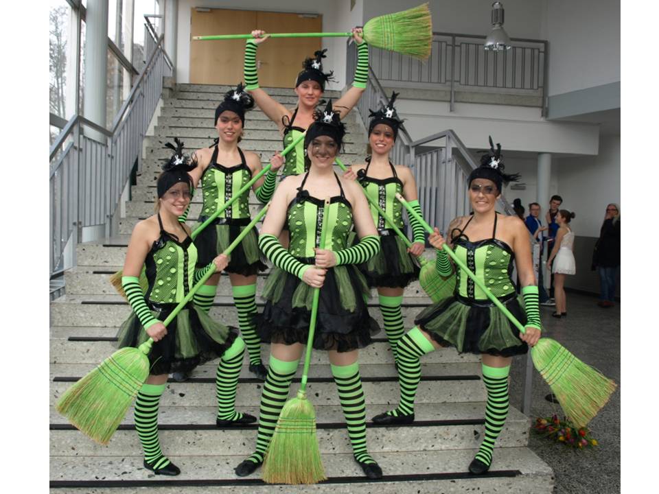 Die Glamour Hexen Girls der Stadtgarde Offenbach