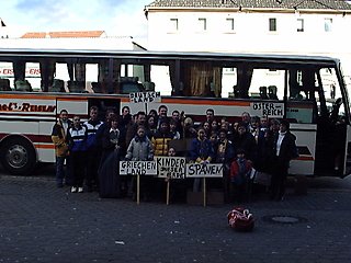 alle vor dem bus 3