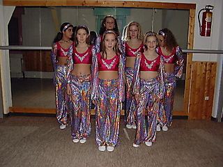 Glamour Girls 2002