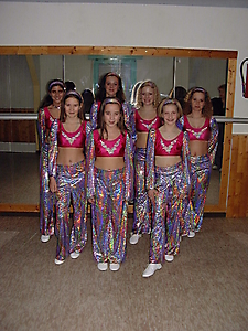 Glamour Girls 2002