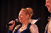 Aufstehen, der Adel rückt an!_2