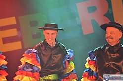 06. Crazy Dancers